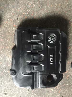 volkswagen golf7 2013-2016 çıkma yedek motor üst kapagı